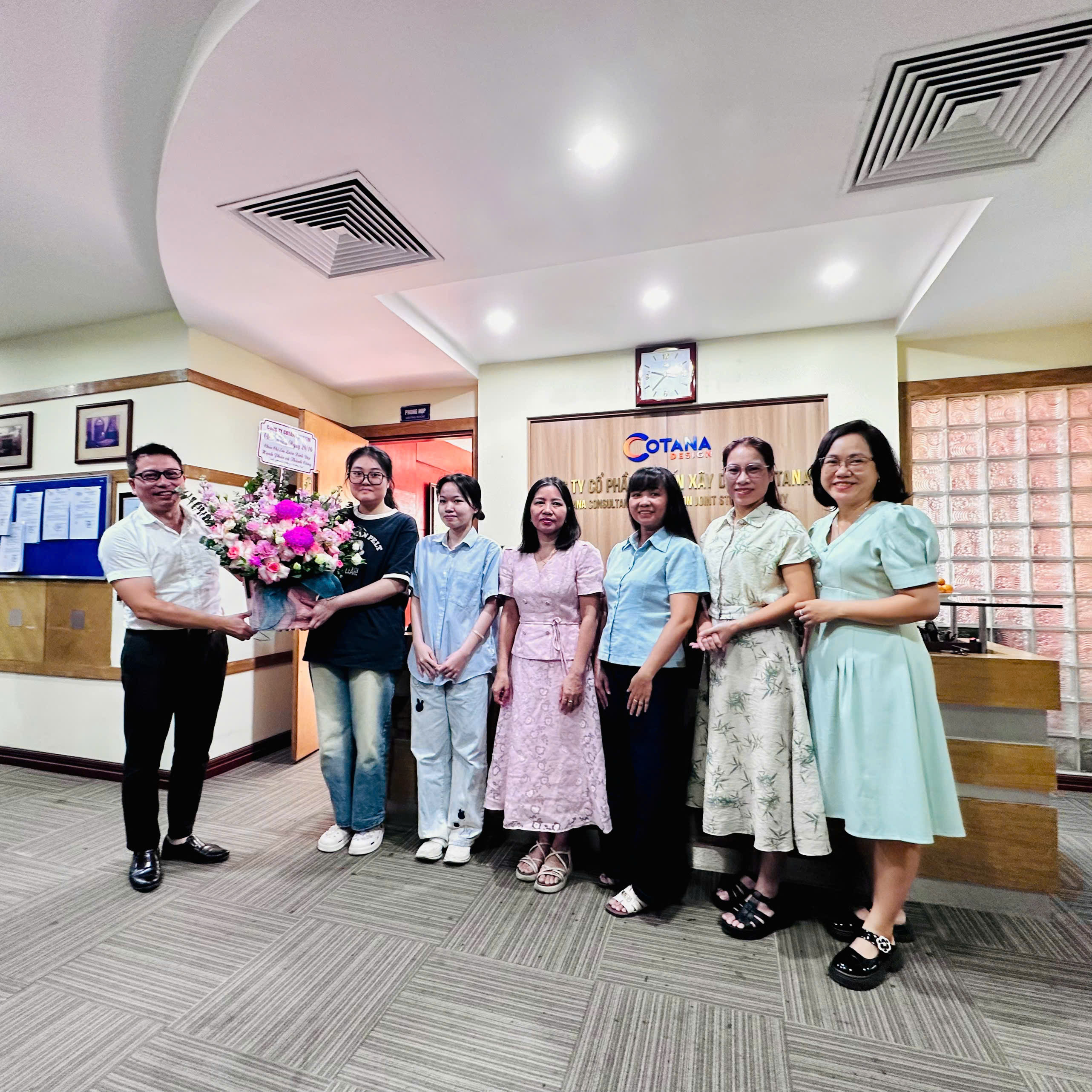 🌹CHÚC MỪNG NGÀY PHỤ NỮ VIỆT NAM 🌹